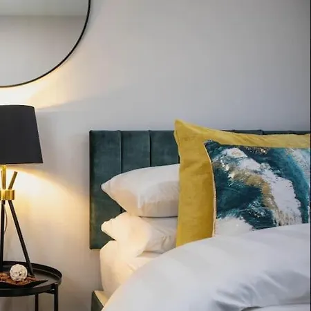 First Arena 7 Night Apartment *